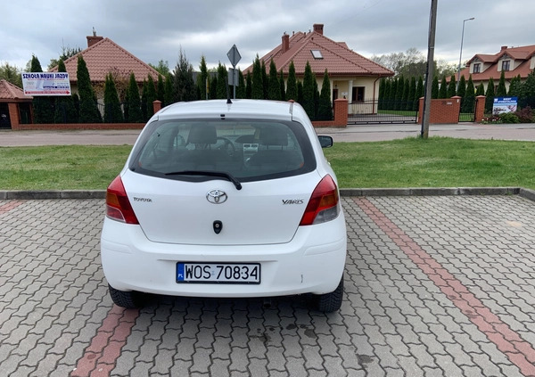 Toyota Yaris cena 14500 przebieg: 176000, rok produkcji 2009 z Ostrołęka małe 37